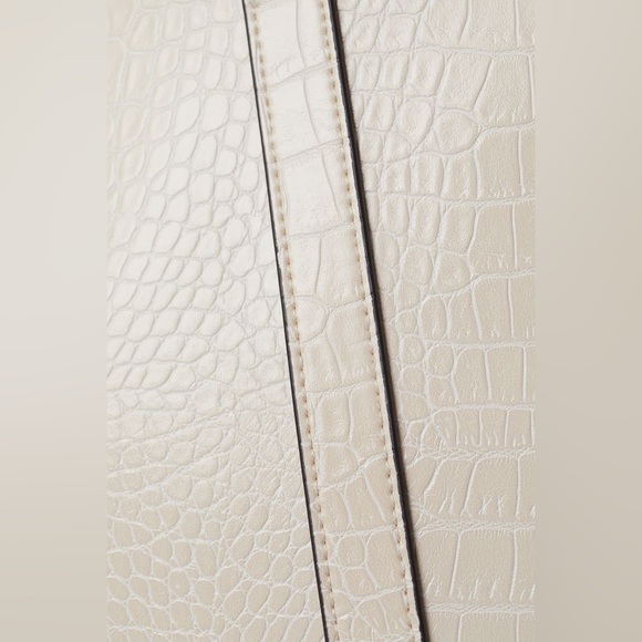 Cream/Crocodile-patterned tote bag - Picture 2 of 9